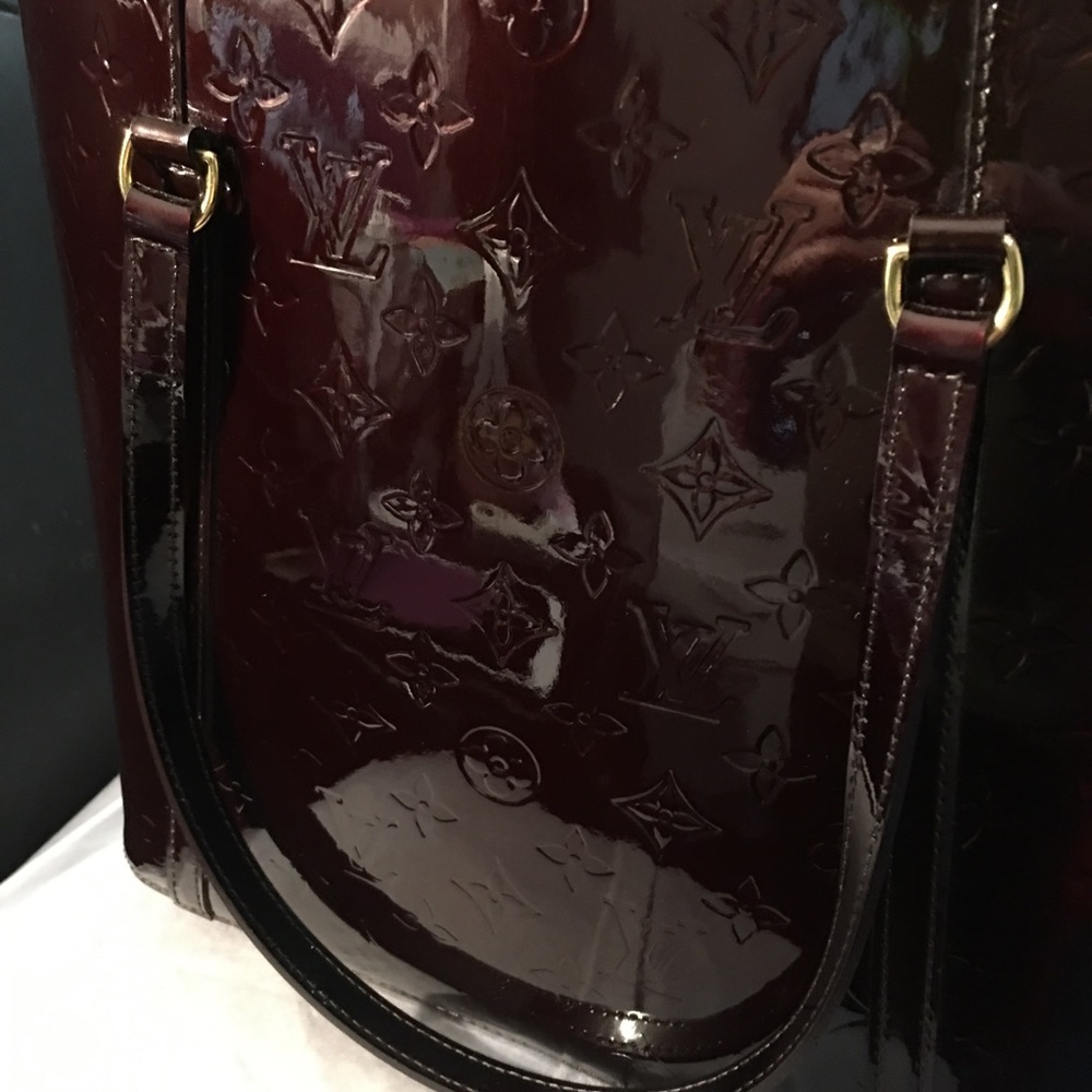 Louis Vuitton Vernis Avalon Amaretto Bag View 2